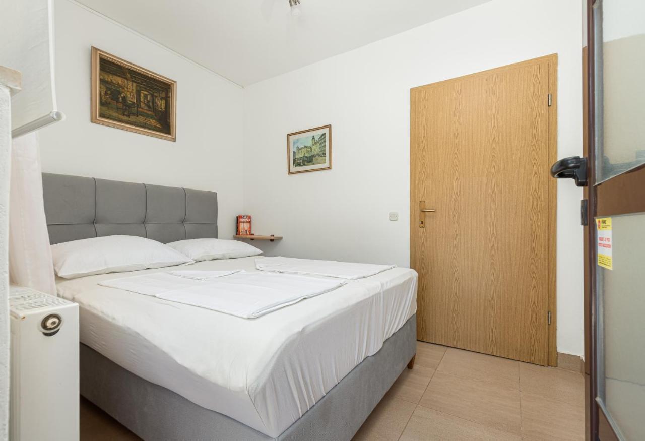 Haus Eva Apartment Novigrad  ภายนอก รูปภาพ