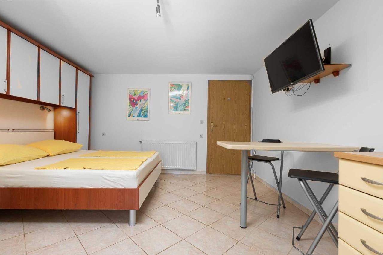 Haus Eva Apartment Novigrad  ภายนอก รูปภาพ