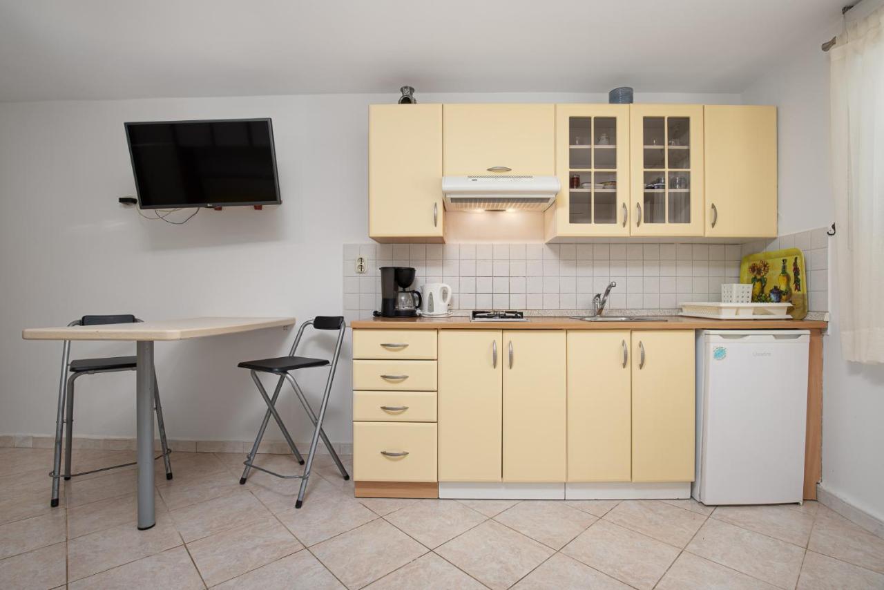Haus Eva Apartment Novigrad  ภายนอก รูปภาพ